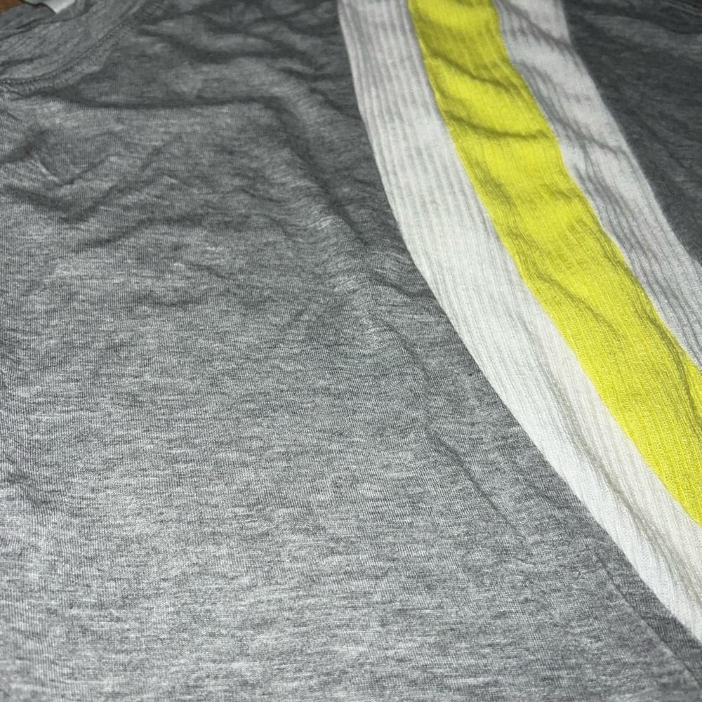 gray tee - Picture 2 of 5